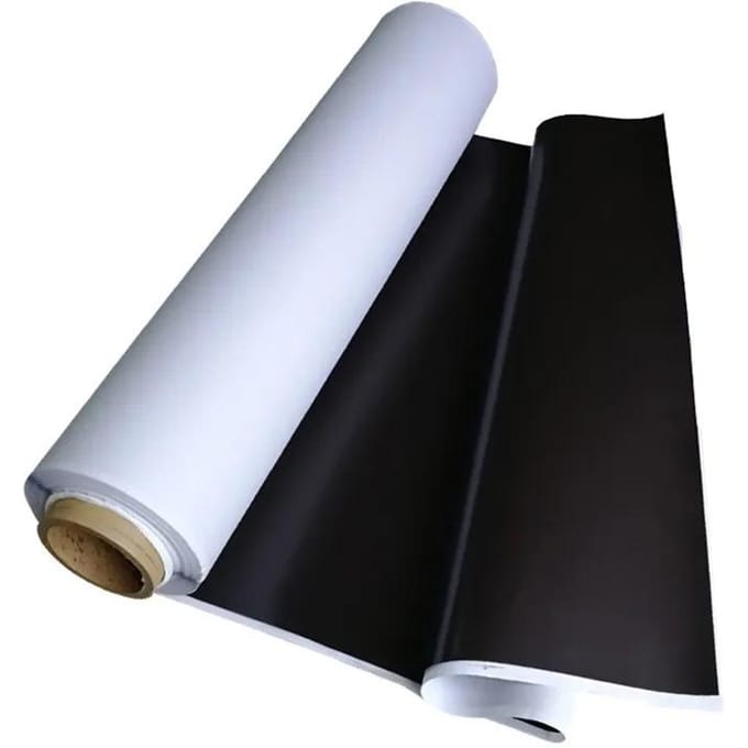 Ferromagnetische Staalfolie 0,5 mm Zwart Per Meter Met Lijm - 61/100 Cm