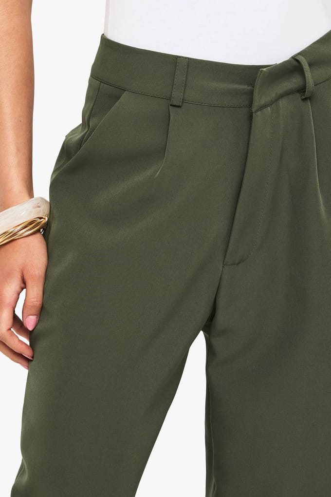 boohoo Dames Geplooide Voorkant Geweven Rechte Pijp Broek | Kaki | Maat: 34