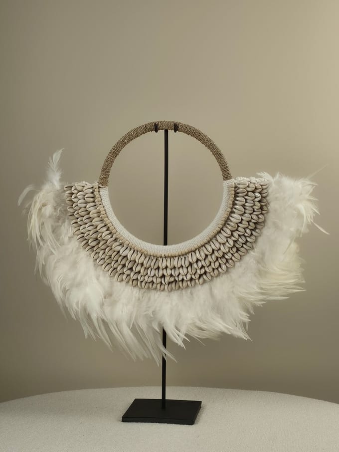 Blitzdeco - Decoratieve Kraag - Feather - Schelpen & Veren - Wit - Handgemaakt 50 cm