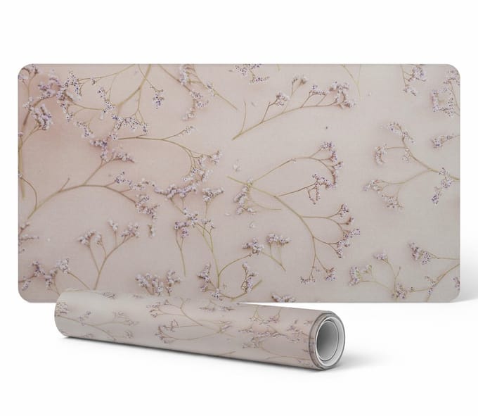 Decoratieve laptopmat met delicate bloemen op een achtergrond, 90x45 cm