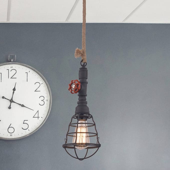 Näve Hanglamp in industrieel ontwerp, zwart