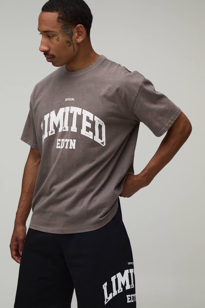 Oversized Gewassen Limited Edition Bedrukt T-shirt & Short Set | Washed Chocolate | Size Medium