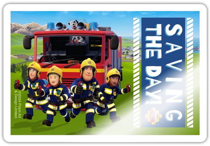 Brandweerman Sam™ En Zijn Team Redden De Dag Sticker maat S (10 x 10 cm)