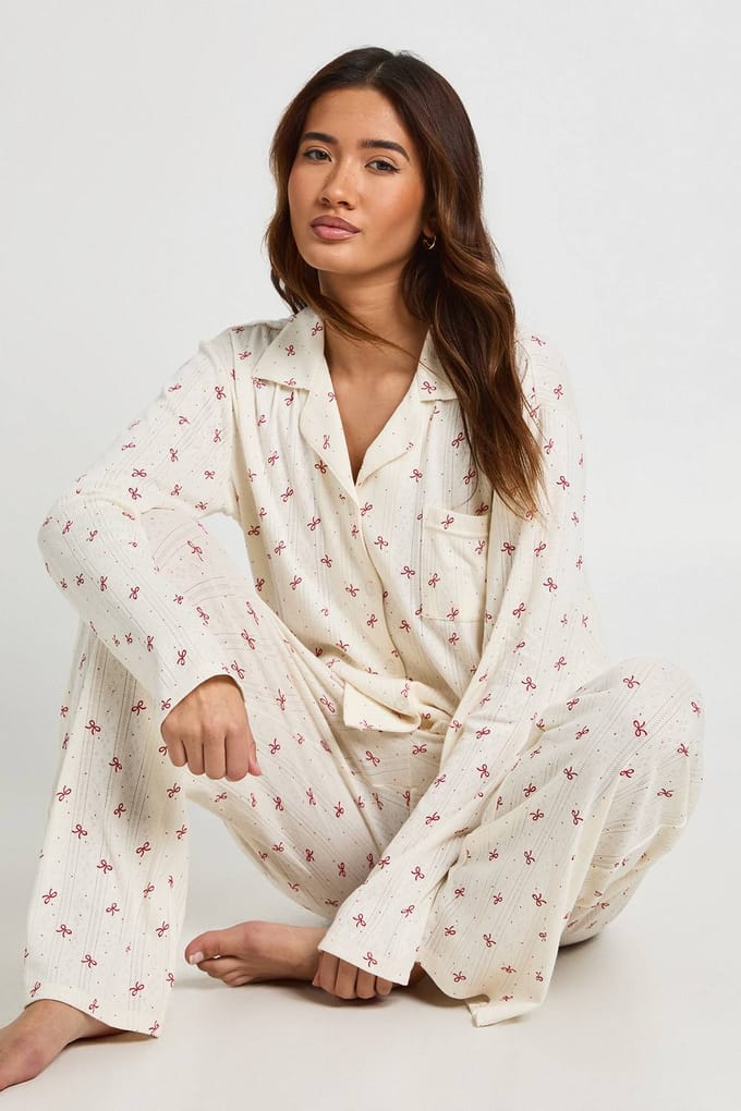 boohoo Dames Strik Print Pointelle Lange Mouw Shirt & Broek Pyjama Set | Wit | Maat: 38