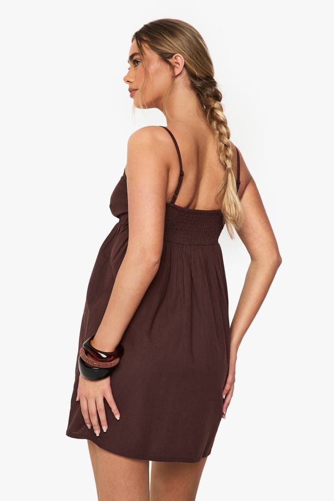 boohoo Dames Linnenlook Cami Swing Mini Jurk | Chocoladebruin | Maat: 46