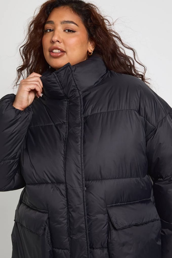 boohoo Dames Plus Pufferjas met trechterkraag en textuur | Black | Maat: 16