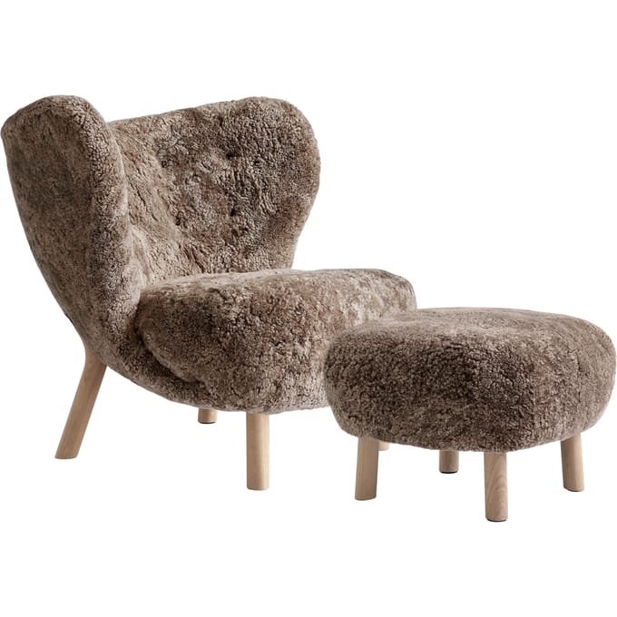 &Tradition Little Petra VB1 Fauteuil Schapenvacht Sahara/Geoliede Eik Incl. ATD1 Poef