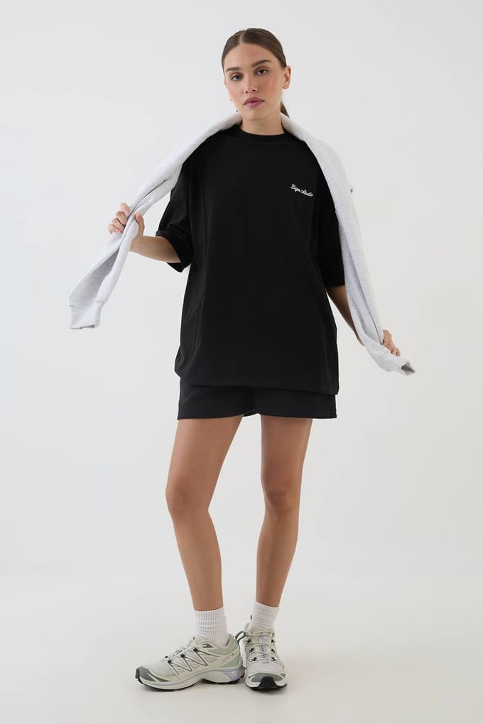 Dames Dsgn Studio T-shirt Met Geborduurd Script Oversized | Zwart | Maat: XS