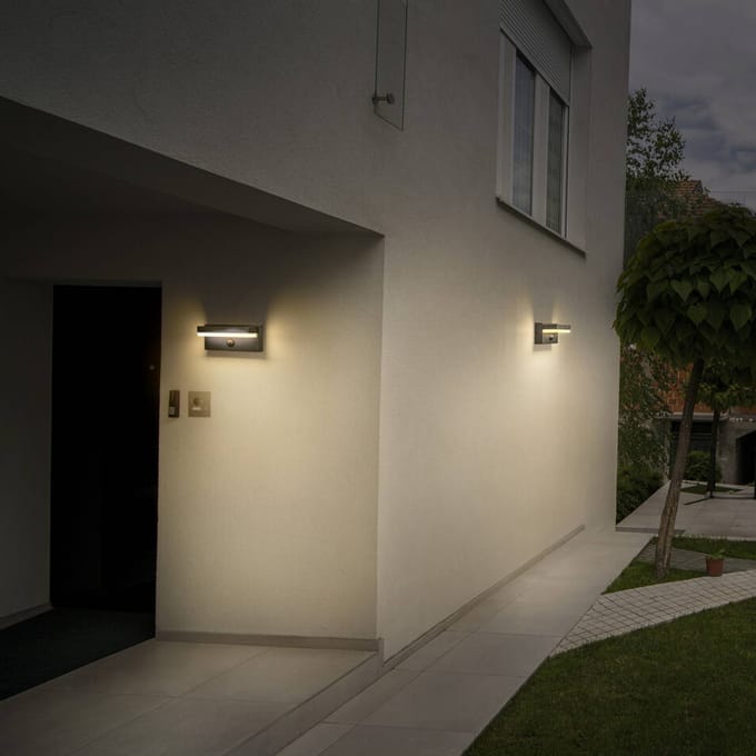 OSRAM Endura Style LED-wandlamp Robust Sensor, 12.5W, 3000K warmwit, 1000 lm, PIR-sensor, IP54