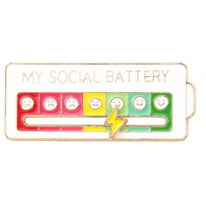 Creatieve brochespeld Galvaniseren Geometrische draagbare kledingaccessoires Mijn sociale batterij brochespelden wit