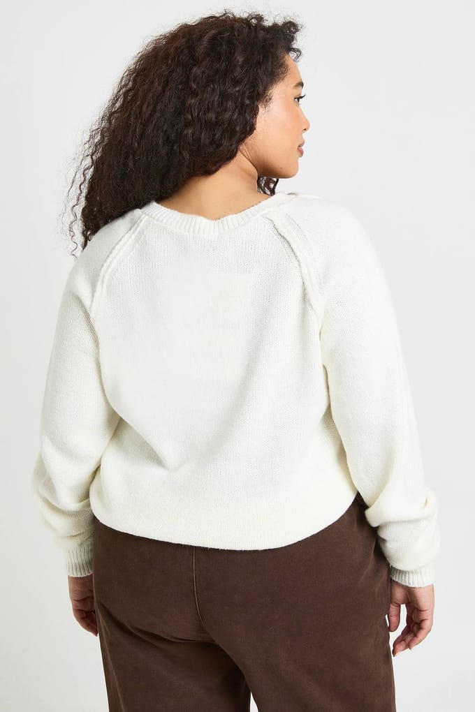 boohoo Dames Plus Zichtbare Naad Henley Gebreide Trui | Ecru | Maat: 28