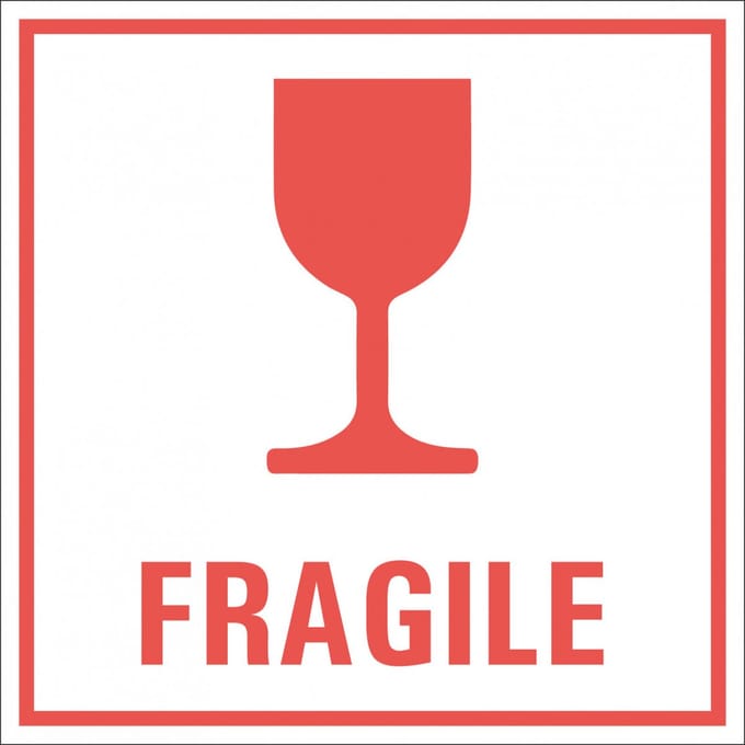 Fragile sticker met tekst, oranje wit 100 x 100 mm