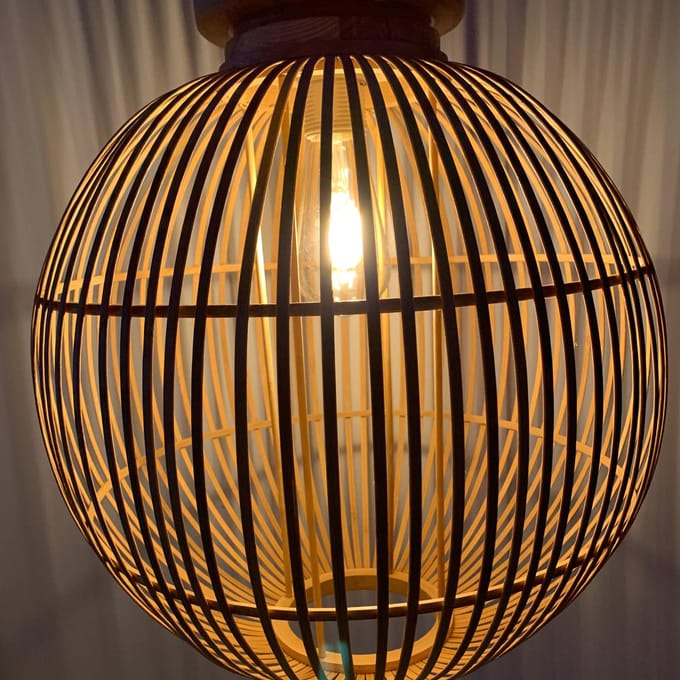 Globo Hanglamp Hildegard van bamboe, Ø 30 cm