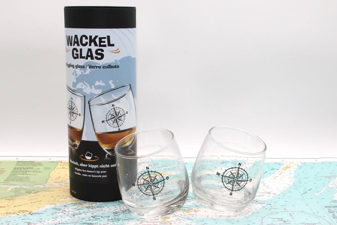 Whiskey wiebelglazen 2x met windroos ,in cadeau verpakking