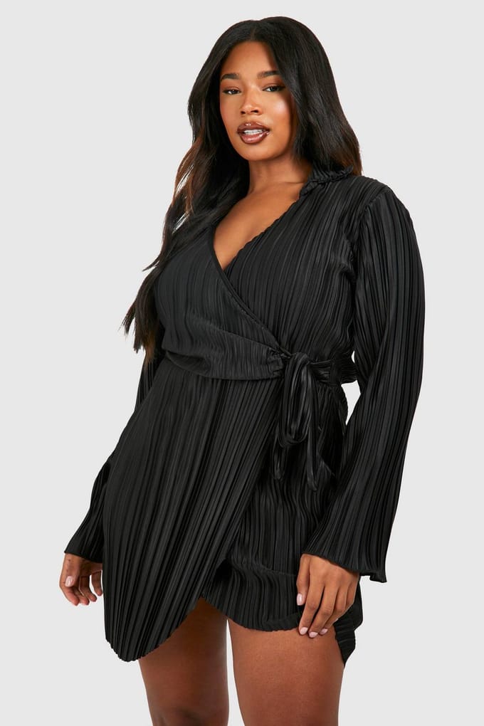 boohoo Dames Plus Wide Plisse Wrap Shirtjurk | Black | Maat: 28