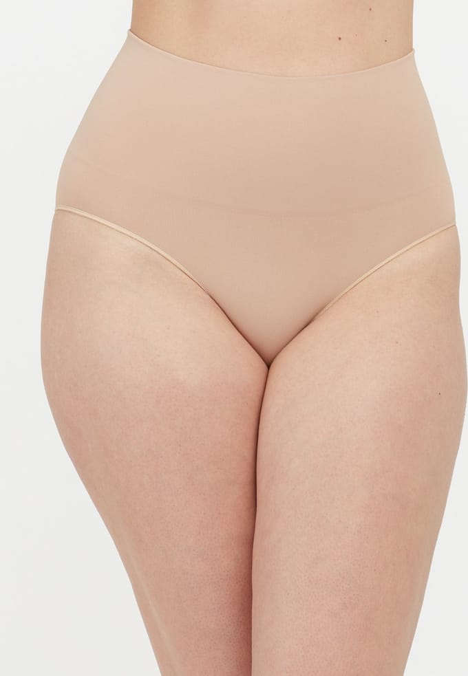 SPANXshape™ ExtraOrdinary Brief - Kleur Beige - Maat S