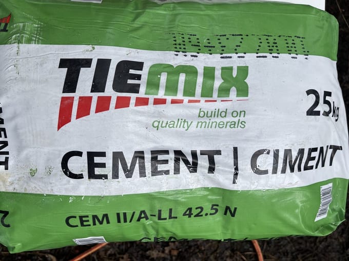 Cement wittekind 42.R in zak 25kg PVC