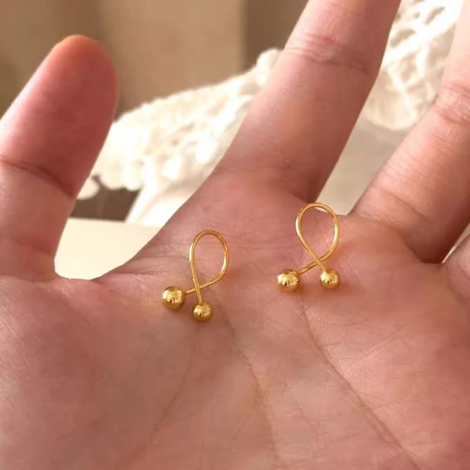 Boucles d'oreilles clous petites boules dorées design de niche boucles d'oreilles mode bijoux cadeau or