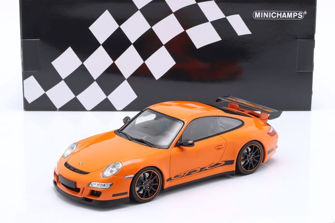 Porsche 911 GT3 RS 2007 - 1:18 - Minichamps