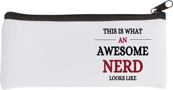 Akyol - an awesome nerd Etui - Nerd - echte nerds - school - verjaardagscadeau - kado - gift - 20 bij 9 cm