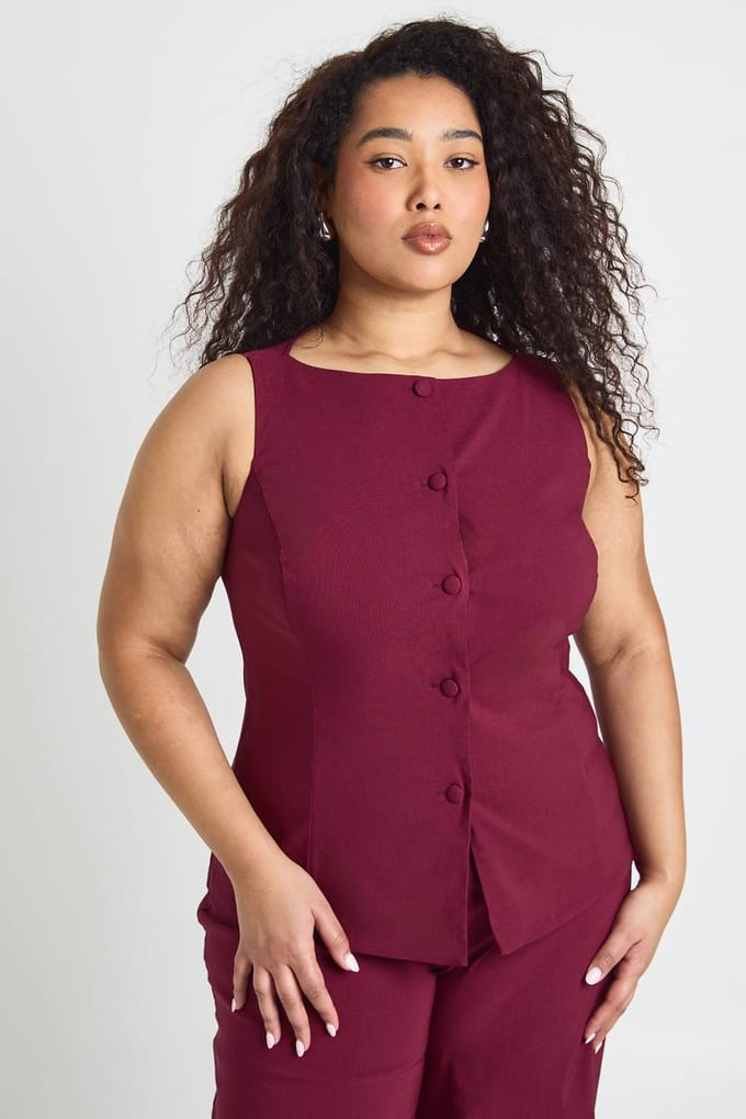 boohoo Dames Plus Super Stretch Getailleerd Lang Vest & Wijde Pijpen Broek | Wijn | Maat: 56