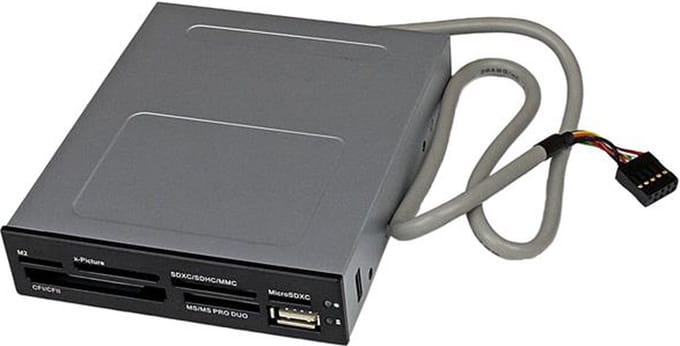 StarTech.com 3.5in Front Bay 22-in-1 Internal Multi Media Geheugenkaart Reader