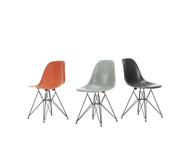 Vitra - Eames Fiberglass Side Chair DSR - Sea Foam Green - basic dark gepoedercoat - groen