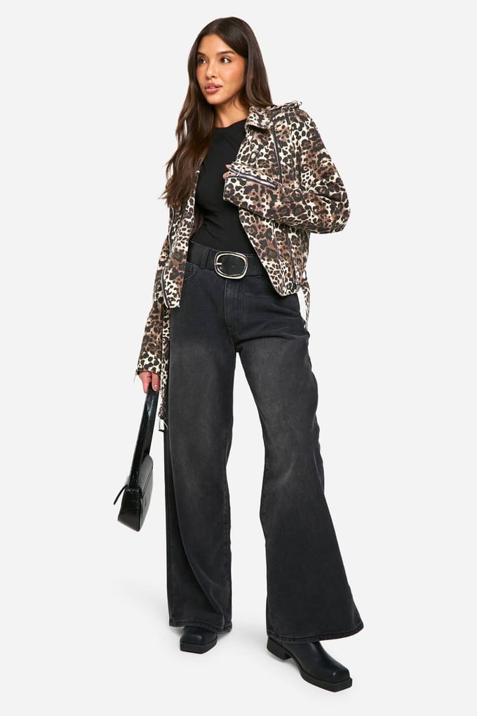 boohoo Dames Denim bikerjack met luipaardprint | Leopard | Maat: 6