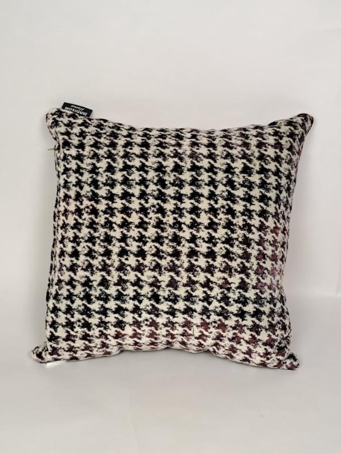 Madison sierkussen 45x45cm Cai Bordeaux