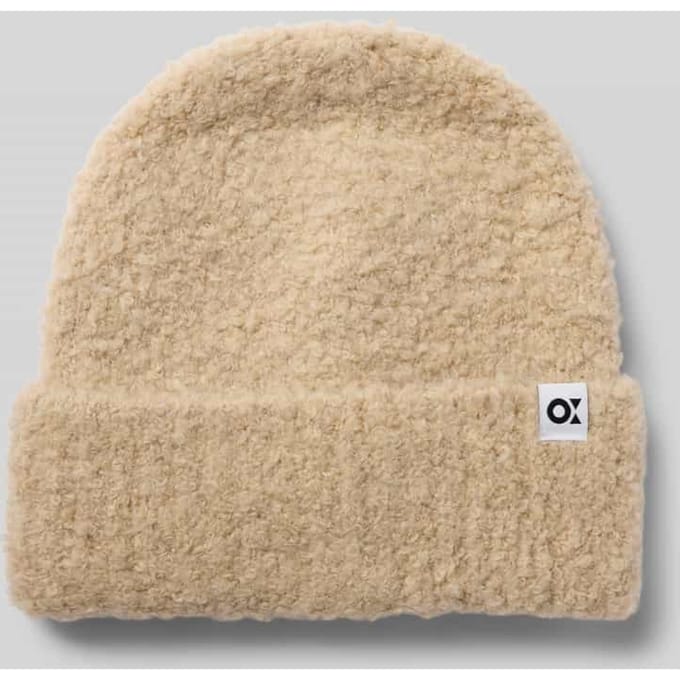 Beanie met wol Model 'Awomi'