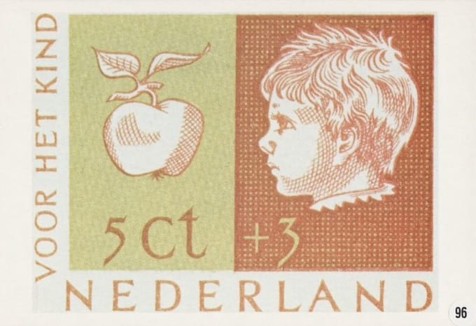 Briefkaart met afbeelding jongenskopje met appel postzegel