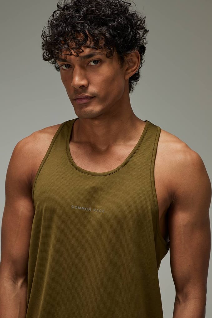 Common Pace Running Vest | Olive | Size Medium