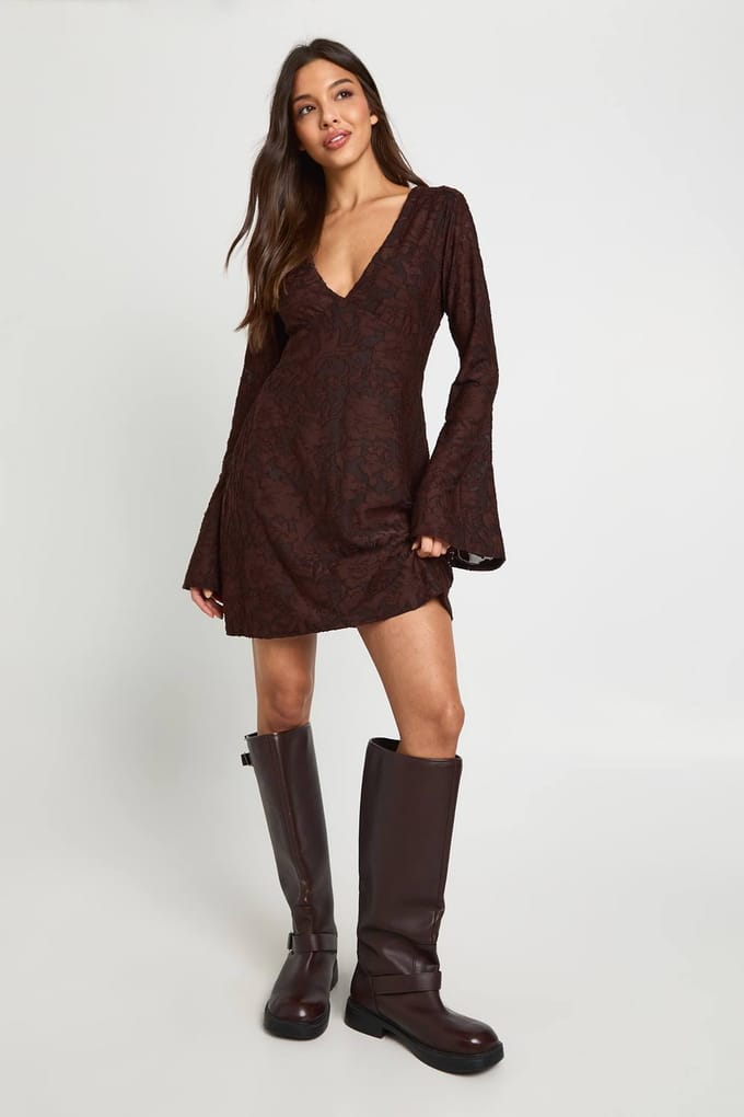 boohoo Dames Burnout Bloemen Wijdmouw Shift Jurk | Chocolate | Maat: 8
