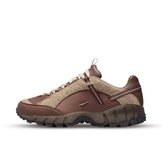Nike Air Humara LX Jacquemus Brown (W) - Maat 37.5