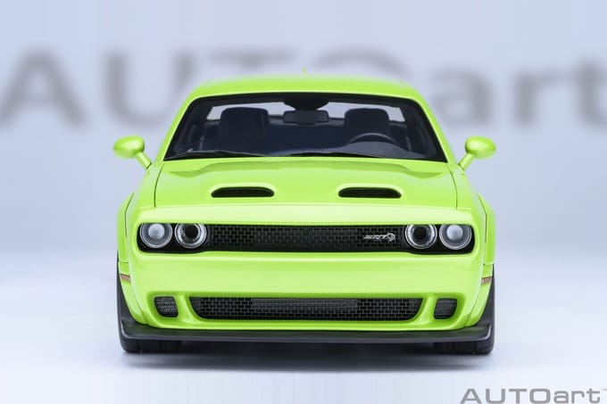AUTOart 1/18 Dodge Charger Challenger SRT Superstock, Sublime