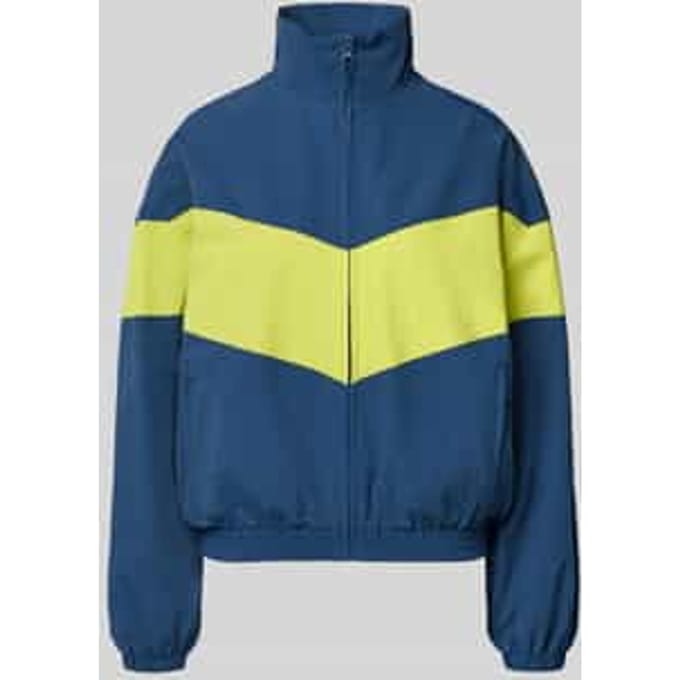 Nylonjack in 90s-stijl - curated by Tinvcb