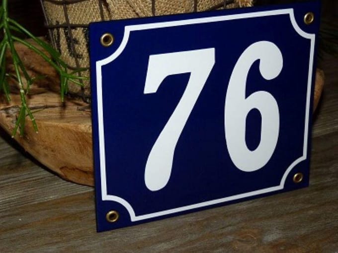 Emaille huisnummer 18x15 blauw/wit nr. 76