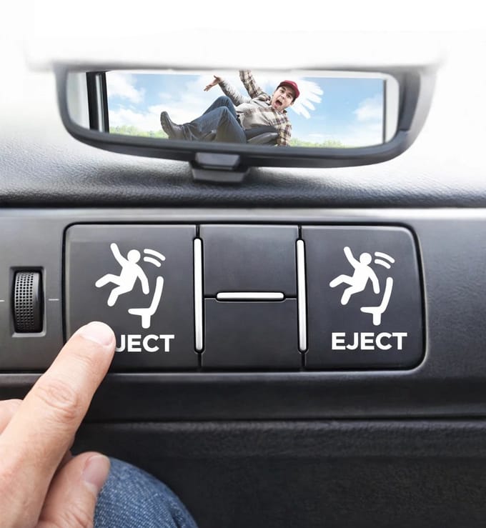 Eject Button Auto Stickers – Set van 2 – Grappige Prank Sticker – 1,5 × 2 cm – Geen Lijmresten – Wit Design