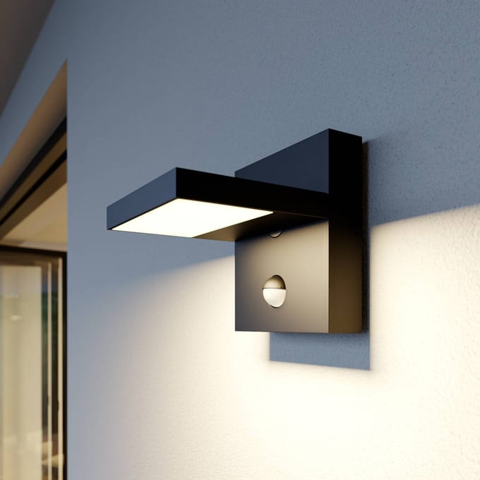 Lucande LED buiten wandlamp Silvan, antraciet, sensor, IP54