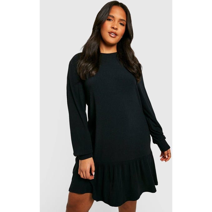 boohoo Dames Plus Soft Rib Ruffle Hem Smockjurk | Zwart | Maat: 48