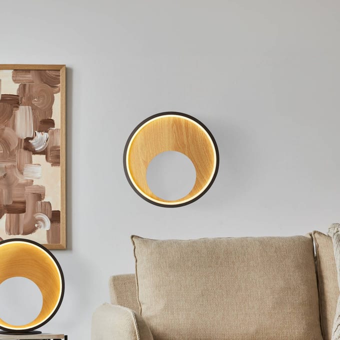 Searchlight Curio LED wandlamp, houtlook