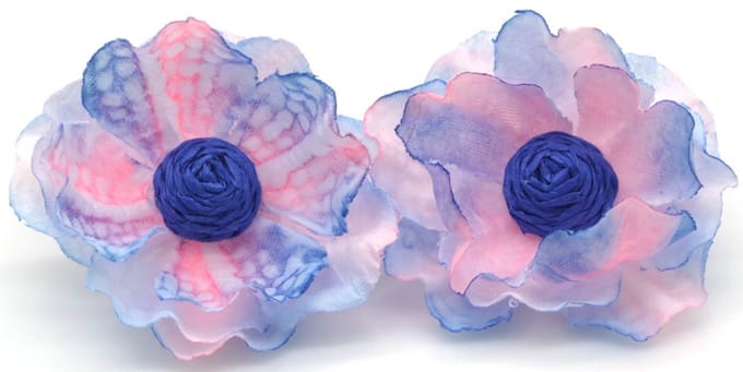 Oorbellen Bloem – Kunststof – 5.5cm – Blauw