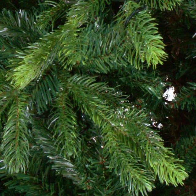 Kerstboom Excellent Trees® Hallvik 180 cm - PE+PVC uitvoering ⌀115cm - 180cm