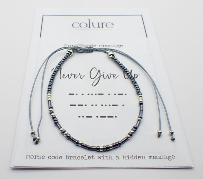 Colure® morse code armband glanzendgrijs Never give up