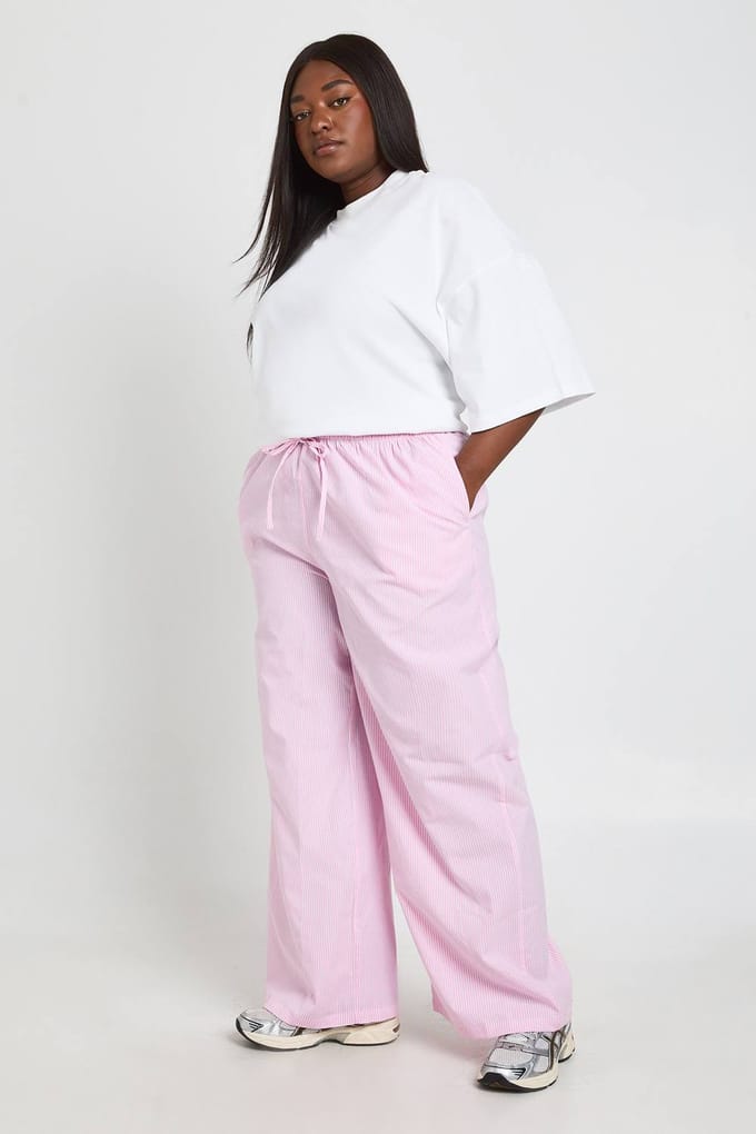 boohoo Dames Plus Krijtstreep Broek | Roze | Maat: 44