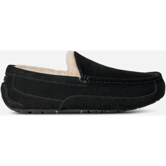 UGG® Ascot for Men in Black, Size 8, Suede/Leather/Wool