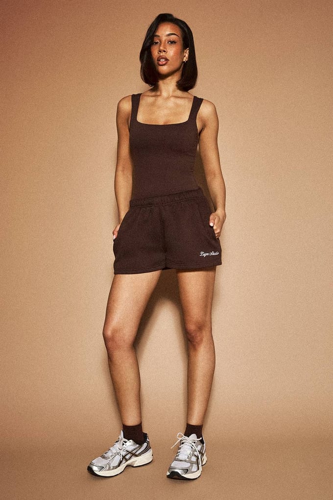 Dames Dsgn Studio Boterzachte Top Met Vierkante Hals En Ingebouwde Bh | Dark Chocolate | Maat: 2XL