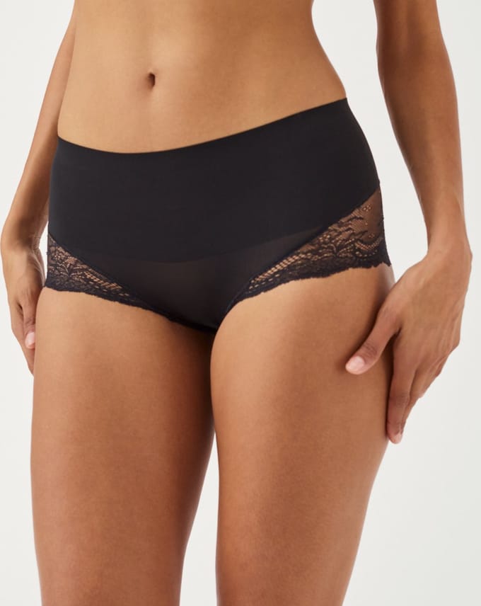 SPANXsupersmooth™ Undie-tectable® Lace Hi-Hipster - Zwart - Maat M