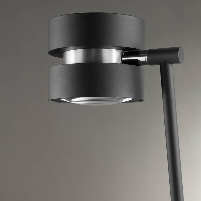Brilliant LED vloerlamp Glow-Sphere, hoogte 146 cm, zwart, metaal