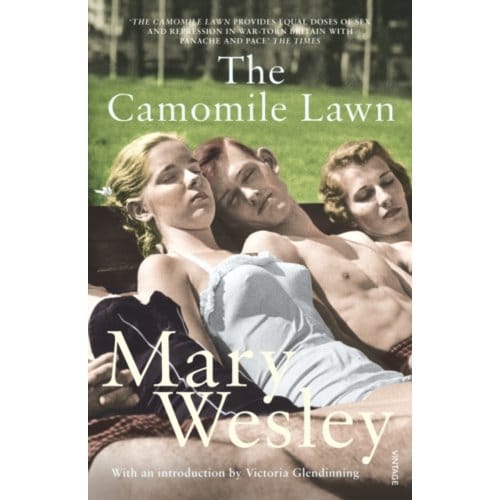 The Camomile Lawn - Mary Wesley